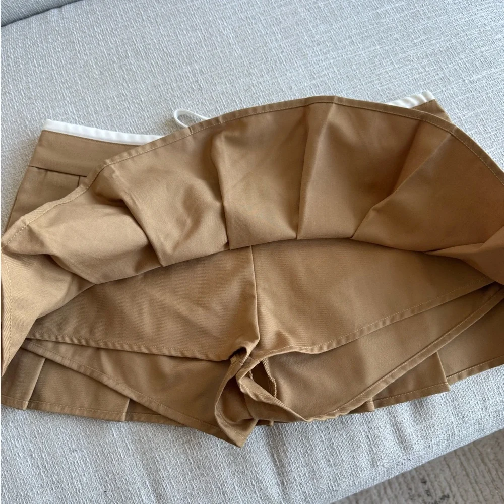 Lioness Khaki Pleated Mini Skirt - Picture 11 of 11